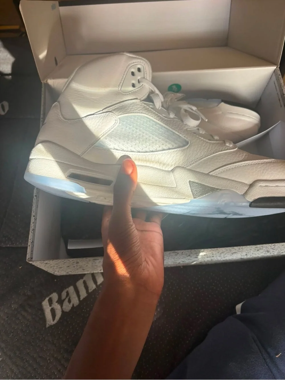 Jordan Box Label - White/Black/Metallic Silver